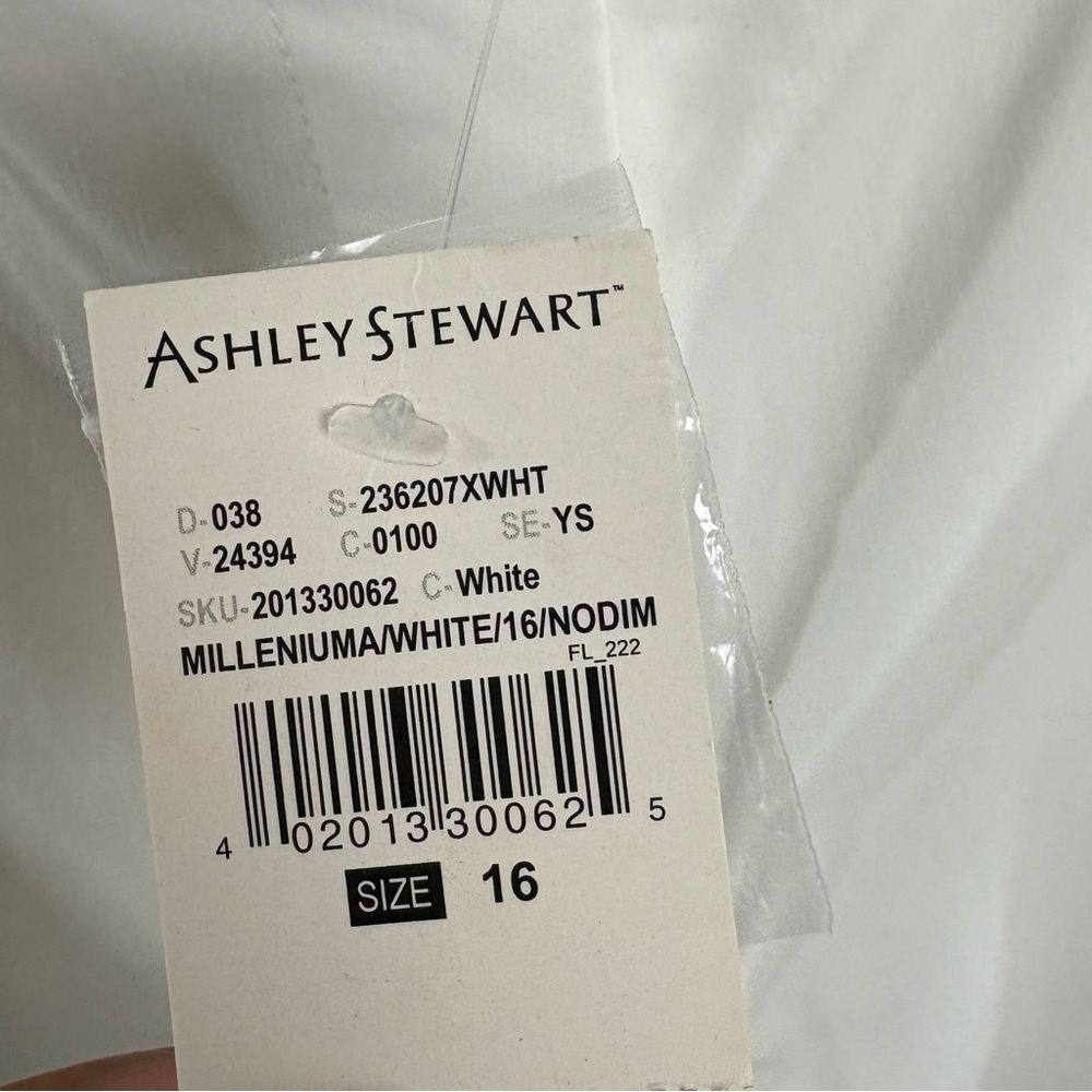 NEW Ashley Stewart Elegant White Ankle Pant - Picture 9 of 9